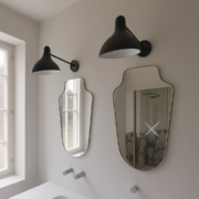 Erikujulised peeglid vannitoas