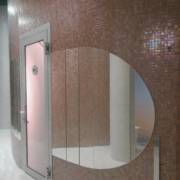 Mitmeosaline peegel kumeral seinal