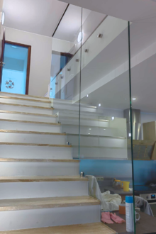 kirgas trepiklaas klambrite ja punktkinnitustega