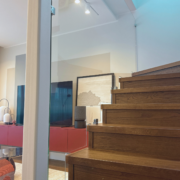 Klamberkinnitusega trepiklaas