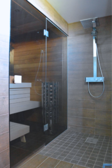 Toonklaasist uks ja satsklaas (2)