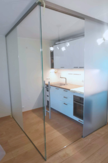 kirgas trepiklaas klambrite ja punktkinnitustega