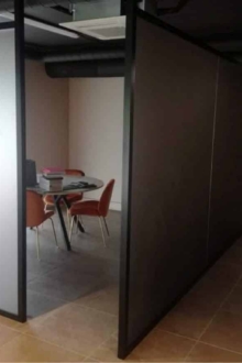 Matistatud optiwhite klaasist vahesein