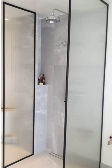 Lamineeritud ja karastatud musterklaas