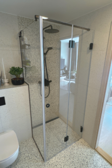 Voldikuksega dušinurk