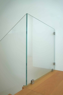 Karastatud kirgas klaas