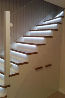 Kirgas läbipaistev klaas