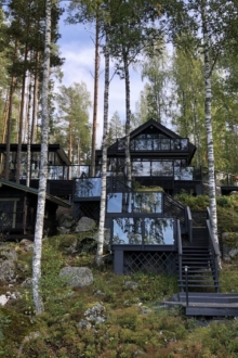 Kirgas läbipaistev klaas